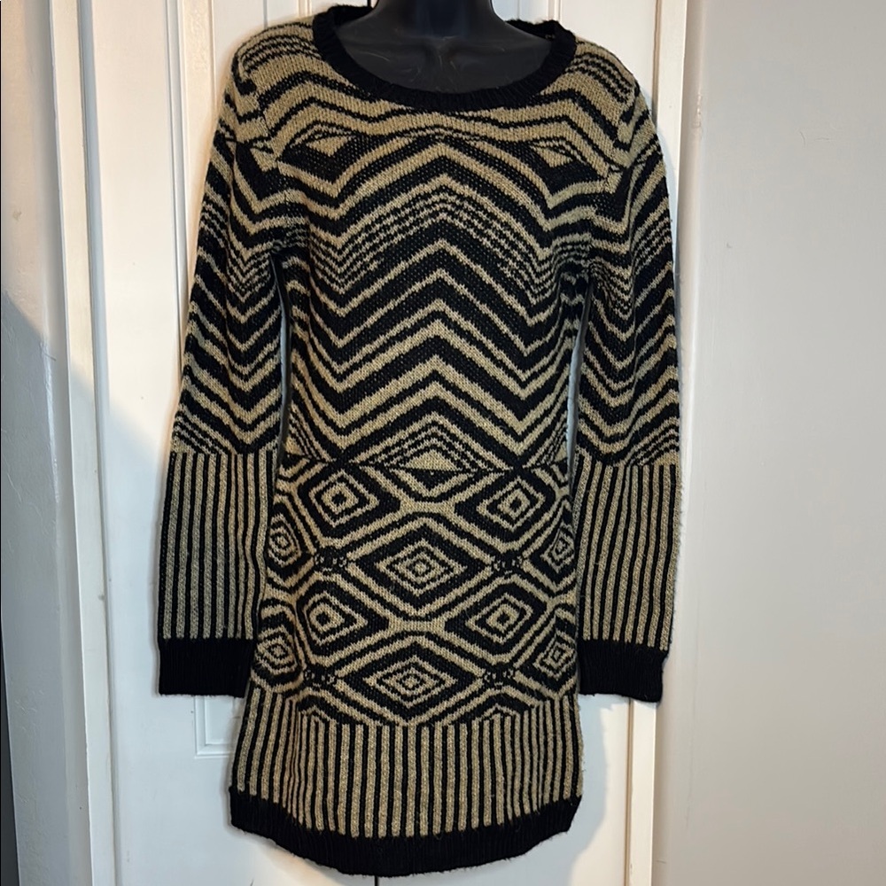 Geometric Patterned Black and Tan Sweater Dress